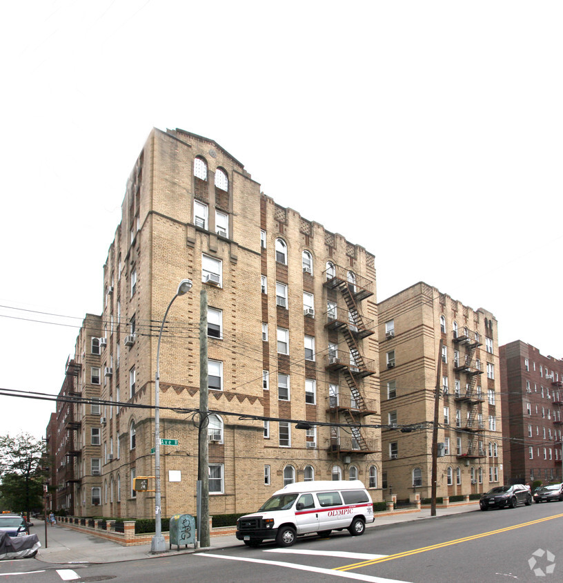 Building Photo - 1205 Avenue R