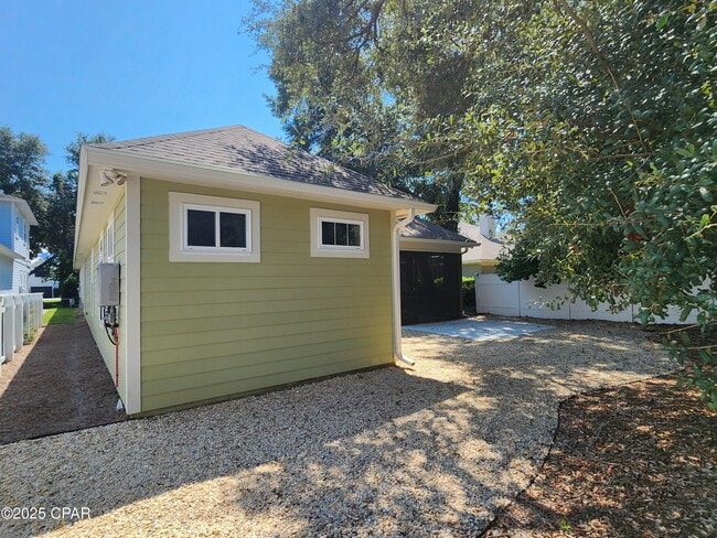 Building Photo - 3816 Mariner Dr