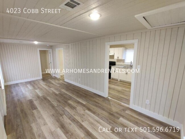 Building Photo - 4023 Cobb Street | $1095 | 3 beds, 1 full ...