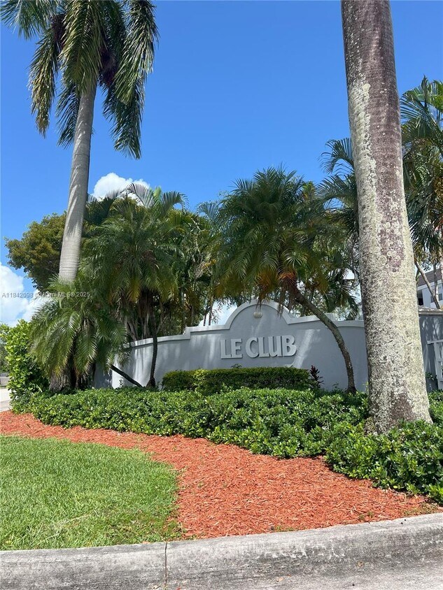 Foto principal - 8540 SW 212th St