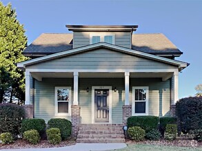 Building Photo - 321 Greenwood Ave