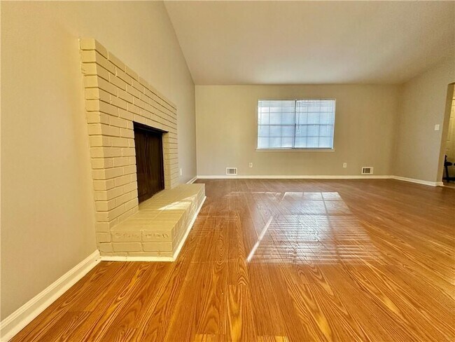 Foto del edificio - 7413 Penland Dr