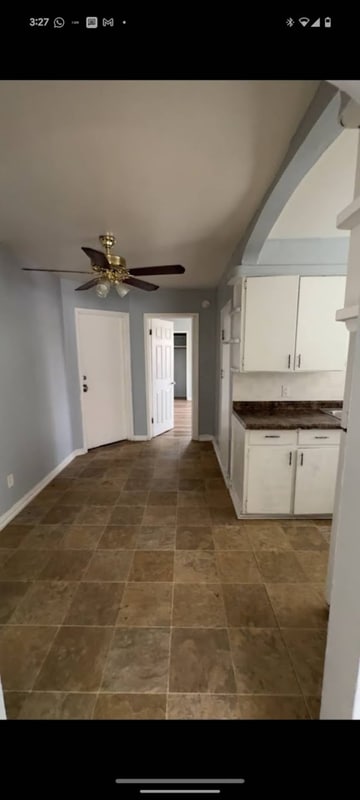 Building Photo - 17 Maylan Dr