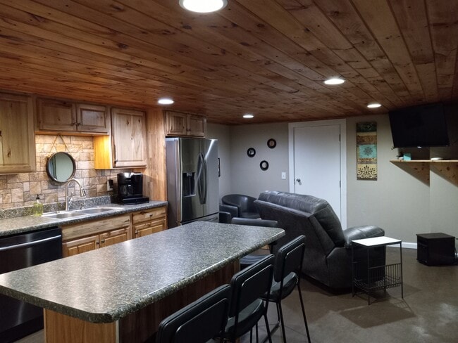 Building Photo - 487 Kentucky Ave