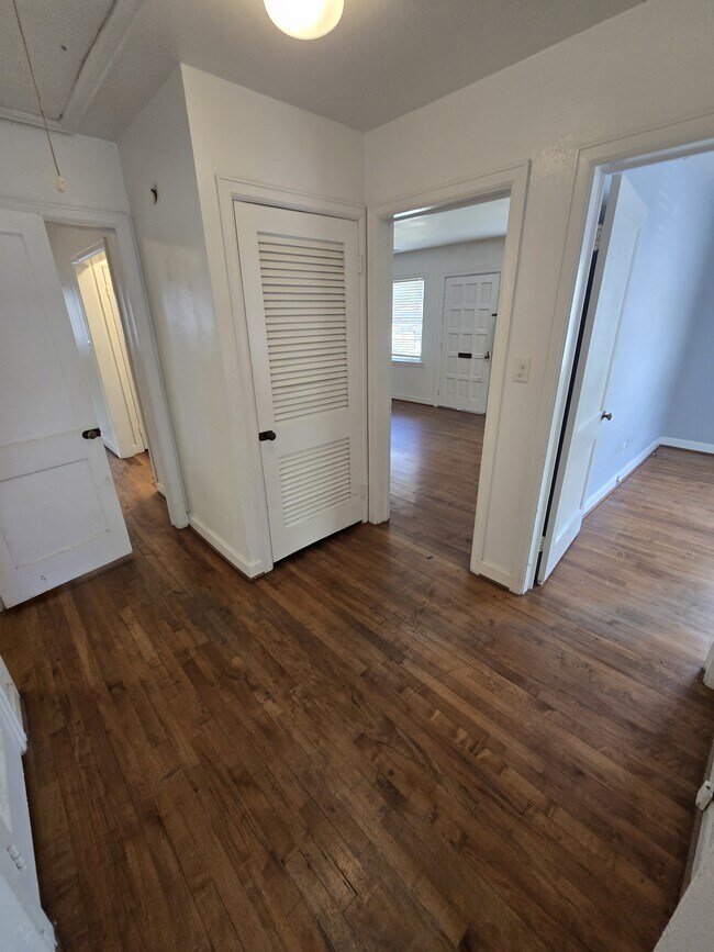 Foto del edificio - 329 E 63rd St