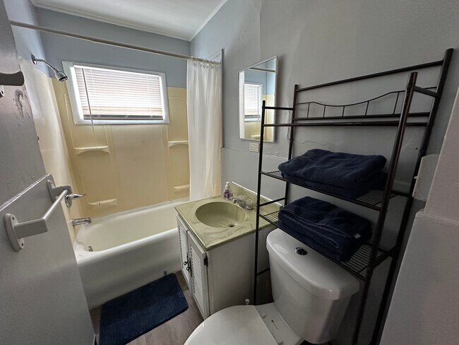 Foto del edificio - Grumbach Ave