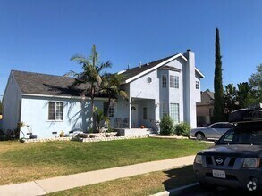 Building Photo - 4517 E Lavante St