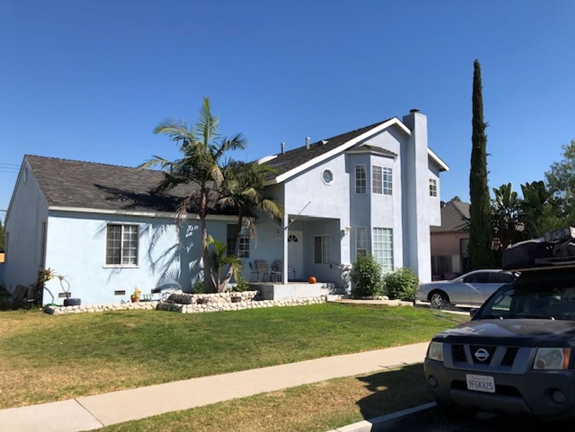 Primary Photo - 4517 E Lavante St