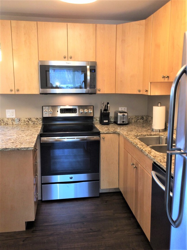 Kitchen - 1101 B St