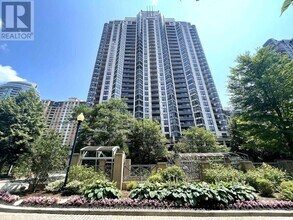 Building Photo - 10 Northtown Way