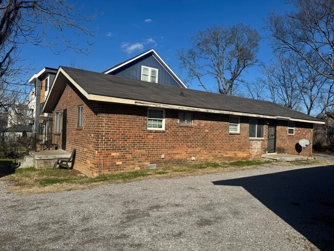 Photo - 712 28th Ave N House