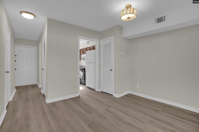 Foto del edificio - 3700 Bush River Rd