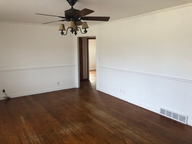 Building Photo - 1707 N Midwest Blvd