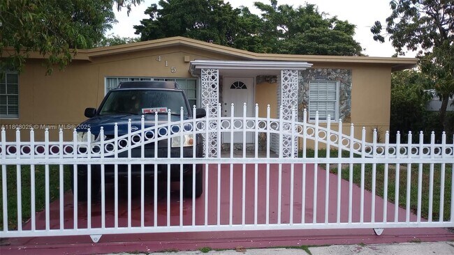 Building Photo - 415 NW 138th St