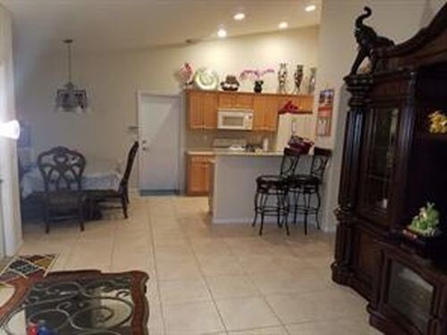 Building Photo - 1541 Rialto Dr