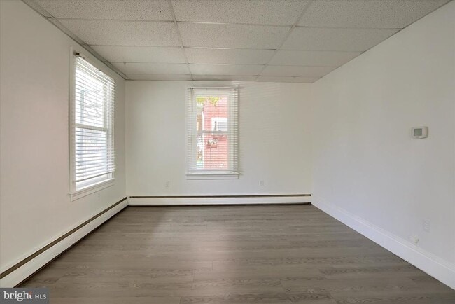 Building Photo - 307 Linden Ave