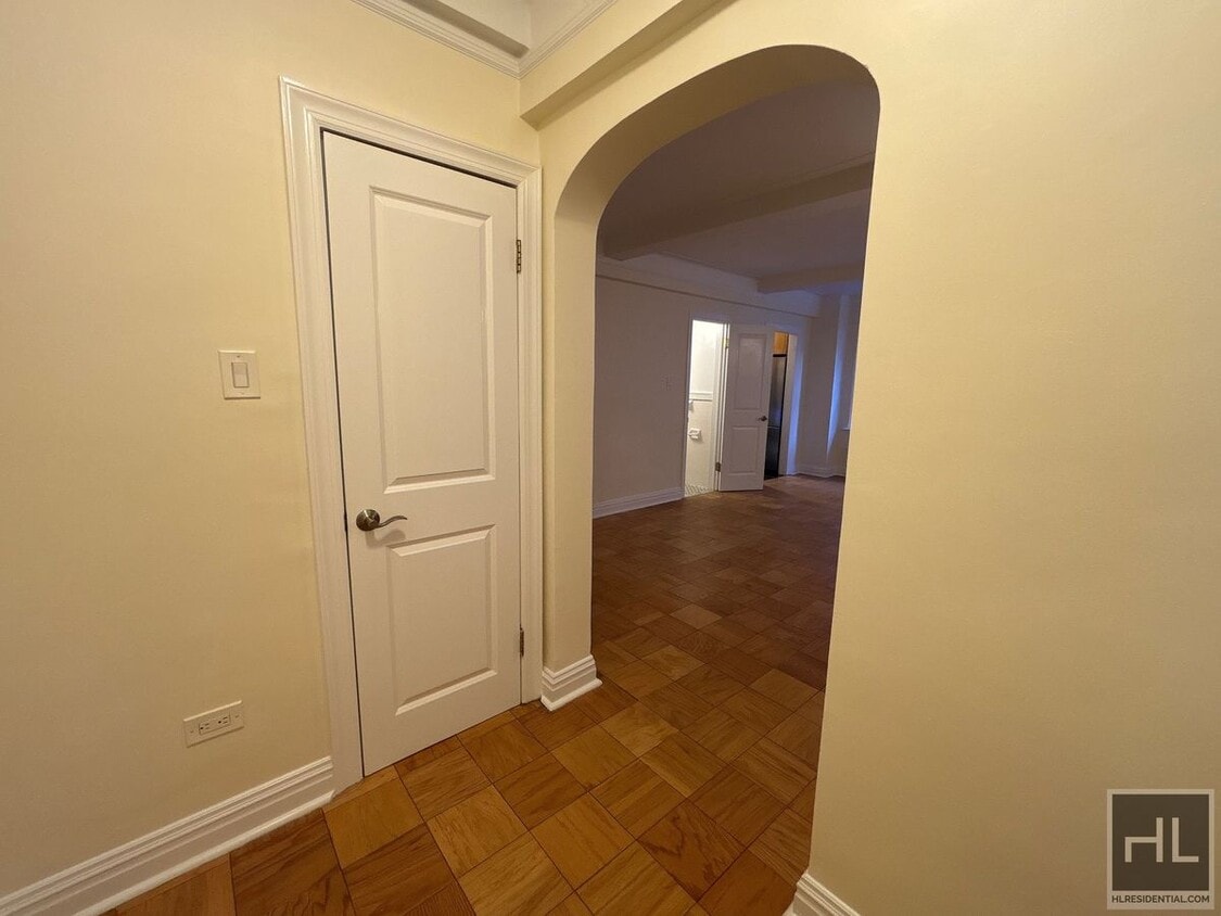 Building Photo - Christopher Street