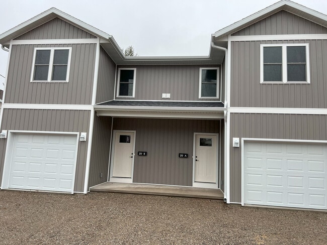 Building Photo - 215 Kamps St