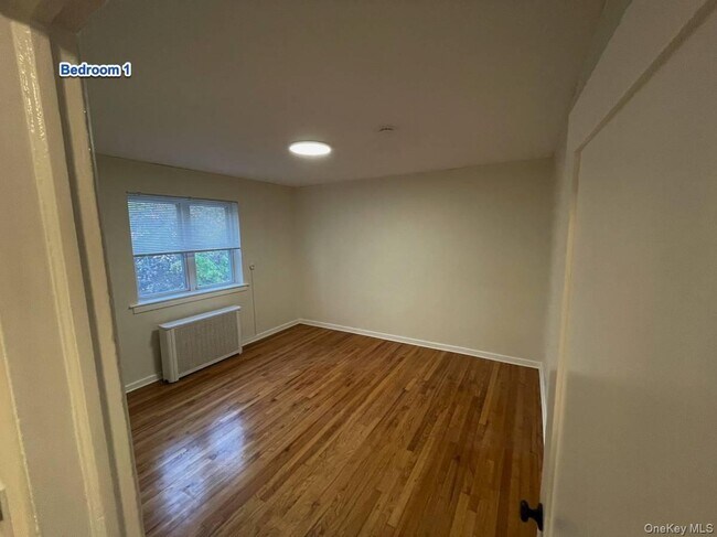 Foto del edificio - 32-11-11 87th St