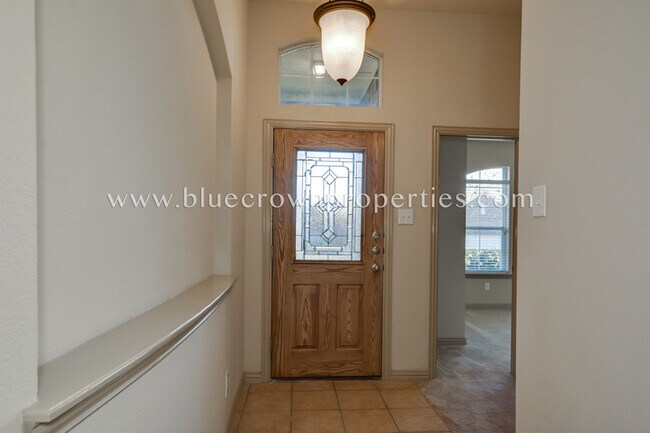 Building Photo - 1721 Lake Way Dr