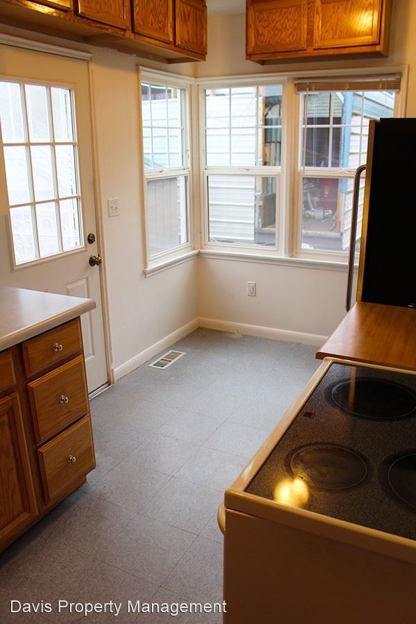 Building Photo - 3 br, 2 bath House - 5832 6TH AVE NW