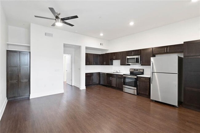 Foto del edificio - 726 E Emma Ave