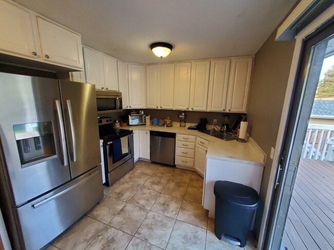 Foto del edificio - 2201 Tracy Ln