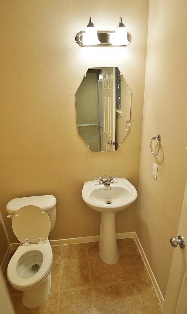 Building Photo - 13051 Iris Garden Ln