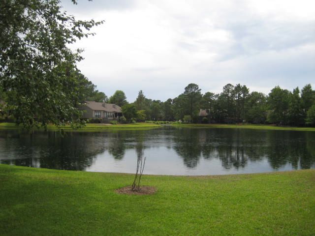 Foto del edificio - 3BR/2BA Unfurnished Lakefront Condo