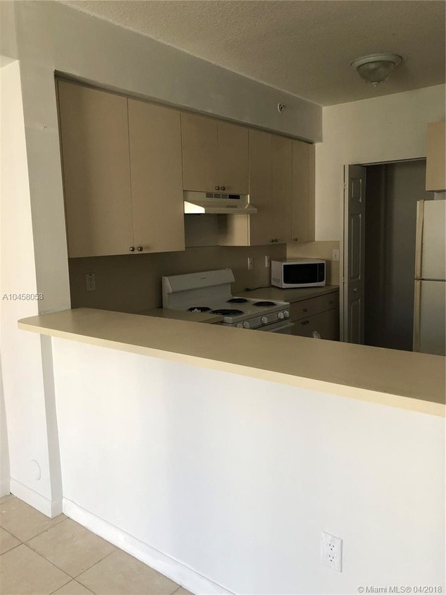 11060 SW 196th St, Cutler Bay, FL 33157 Condo for Rent in Cutler Bay