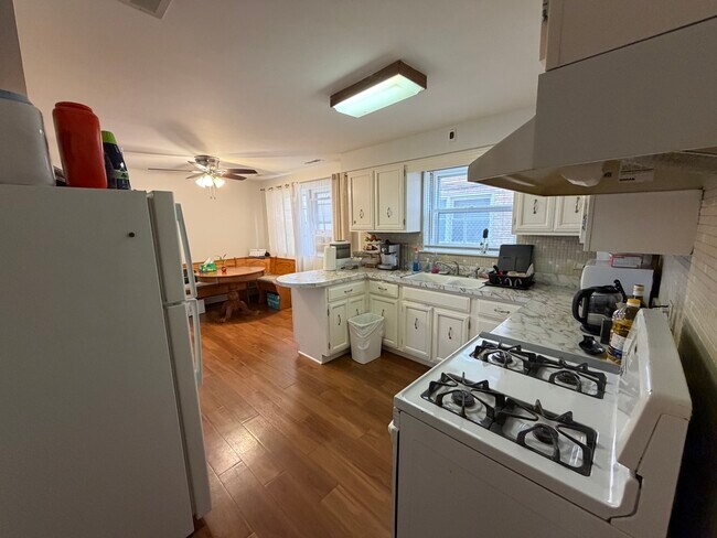 Foto del edificio - 2848 N Auxplaines St