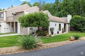 Building Photo - 11520 Galleria Dr