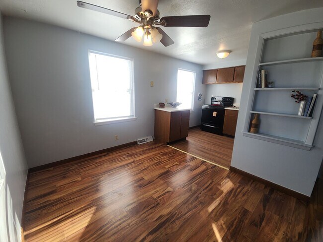 Foto del edificio - 1059 Gillingham Rd