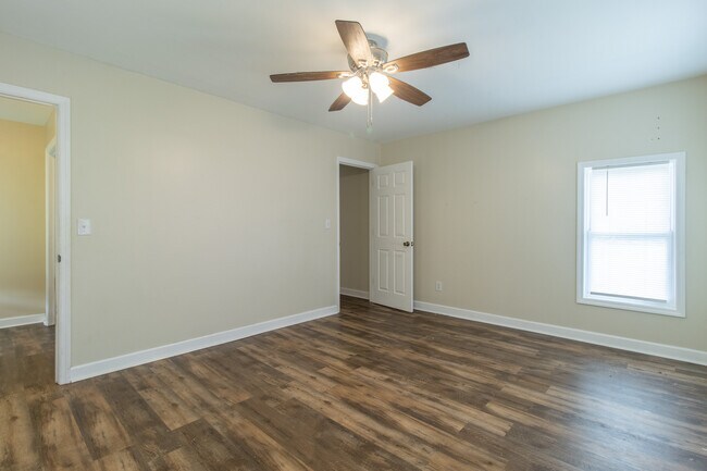 Foto del edificio - 795 Blaze Rd