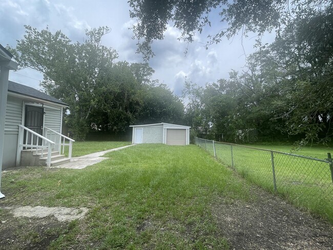 Photo - 3083 W 19th St House