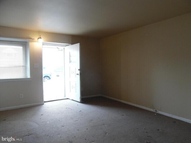 Foto del edificio - 8116 Langdon St