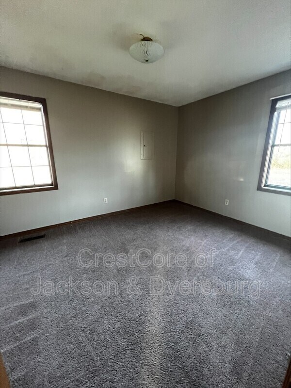 Foto del edificio - 100 Eastlawn Dr