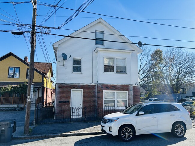 Building Photo - 25 Fallon Ave