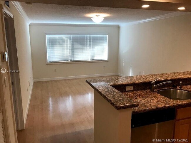 Foto del edificio - 151 NE 16th Ave