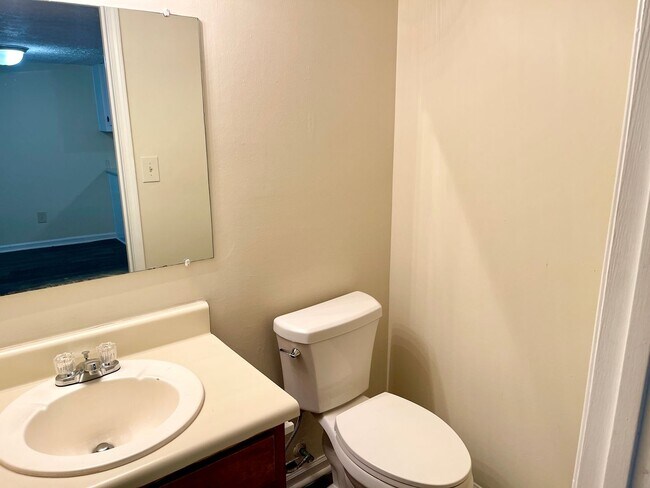 Foto del edificio - 310 S Jeff Davis Dr