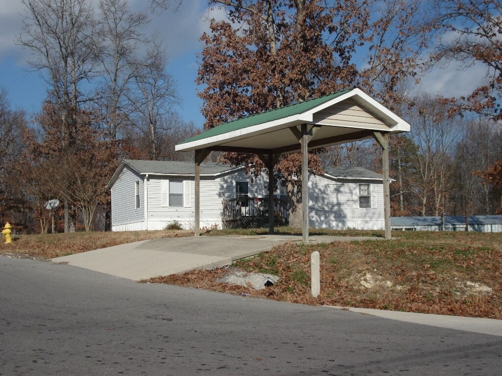 Shadow Ridge Mobile Home Community Apartments in Tunnel Hill, GA
