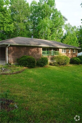 Building Photo - 2950 Klondike Rd