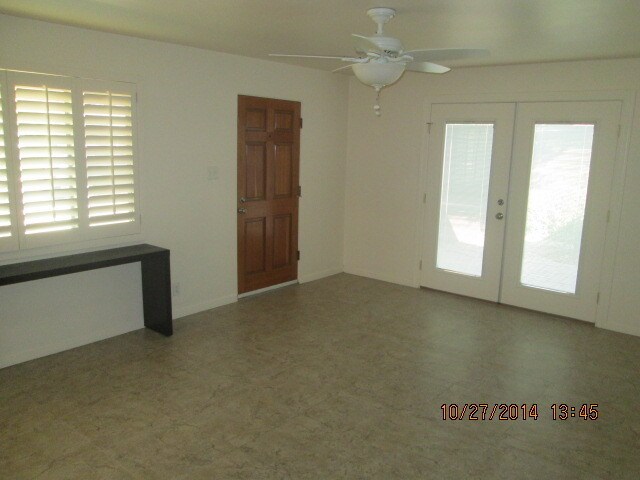 Foto del edificio - AVAILABLE NOW!!! WALKING DISTANCE TO THE CLARK COMMUNITY CENTER, POOL, GARDEN