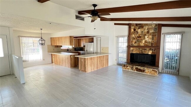 Building Photo - 10548 86th Ave N