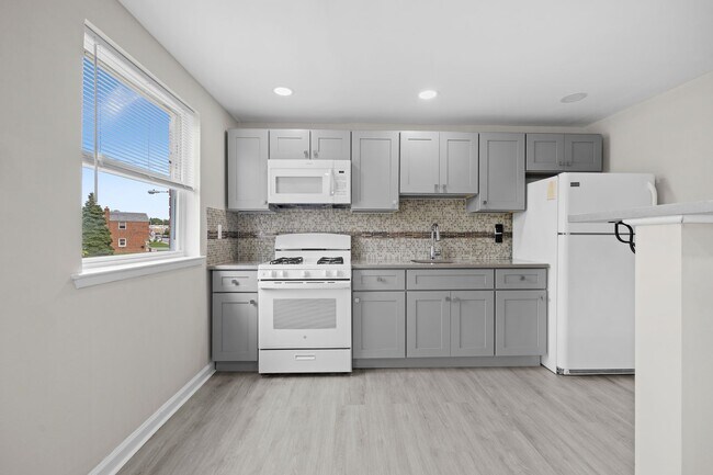 Photo - 551 Avon St Apartment