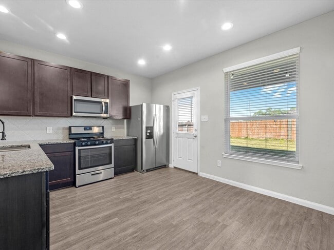 Building Photo - 7503 Merrylands Dr