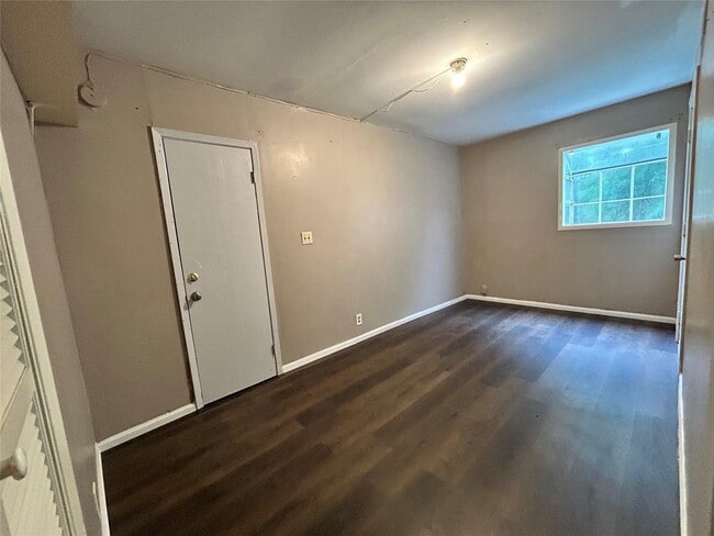Building Photo - 23122 Dew Wood Ln