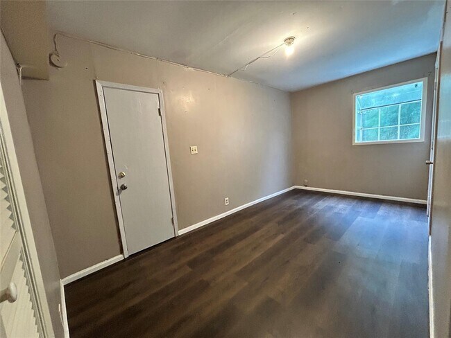 Foto del edificio - 23122 Dew Wood Ln