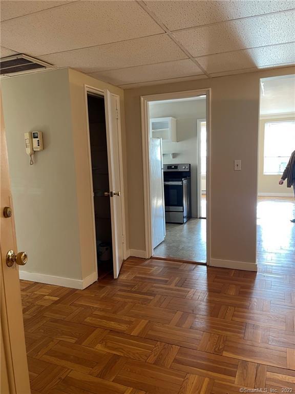 Foto principal - 869 Farmington Ave