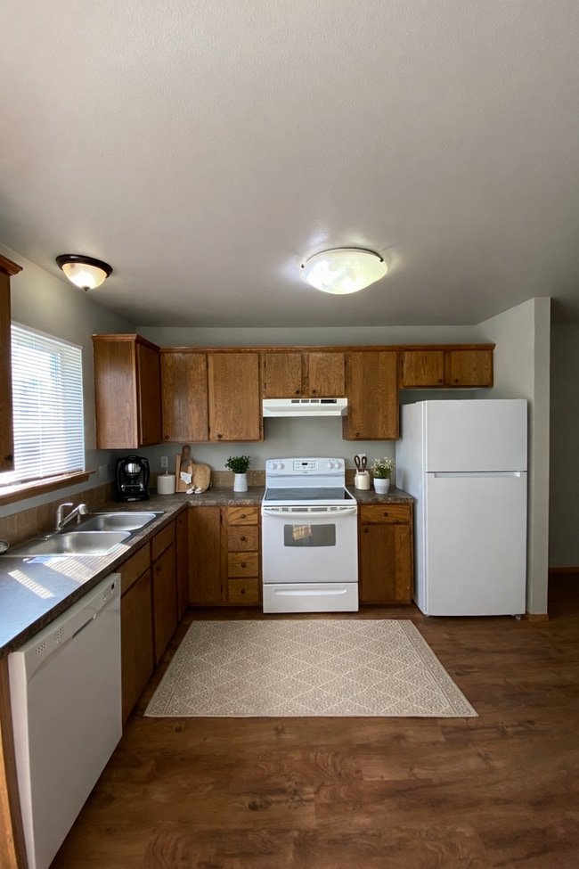 Building Photo - 3413 Cascade Loop